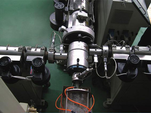 智能化浪潮席卷PE管材生产线 远程运维与AI质检开启无人车间时代